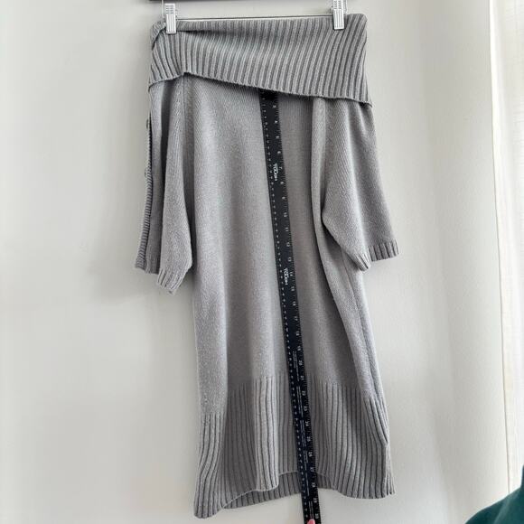 Off the Shoulder Tunic Sweater with Button Detail Gray Short Sleeve Women's PXL - Picture 3 of 6